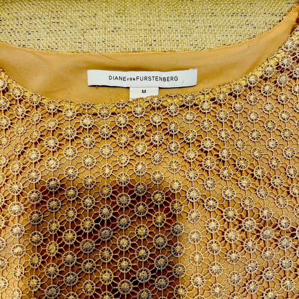 Diane von Furstenberg WMNS Medium gold blouse.